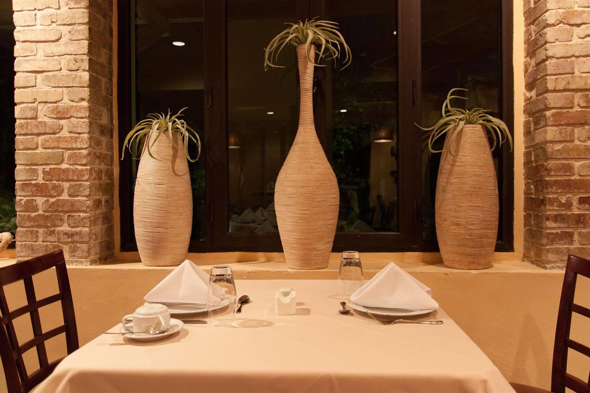Hotel Royal Oasis Port-au-Prince Dış mekan fotoğraf